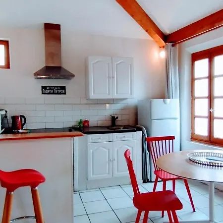 Proche Palais Des Papes Apartment